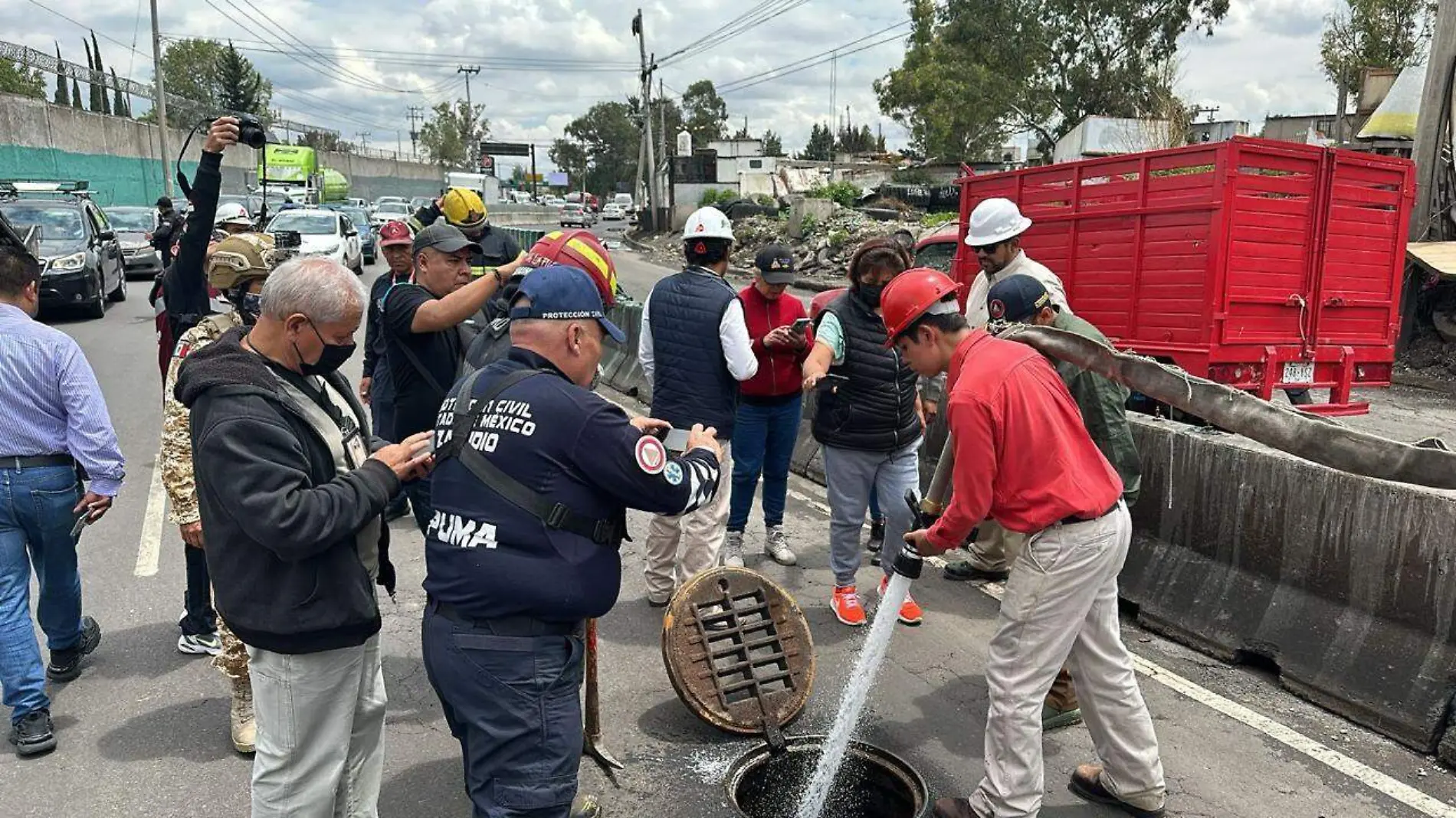 Habitantes de Ciudad Lago temen enfermarse por combustibles; el olor aún es muy fuerte-INT2